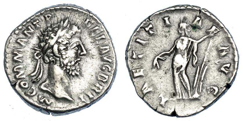 2263   -  IMPERIO ROMANO. CÓMODO. Denario. Roma (189). R/ Laetitia a izq. con espigas y timón sobre globo; LAETITIAE AVG. AR 3,49 g. RIC-201. MBC/MBC-.