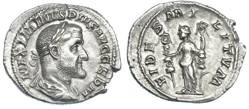2288   -  IMPERIO ROMANO. MAXIMINO I. Denario. Roma (236-237). R/ Fides con dos estandartes; FIDES MILITVM. AR 2,35 g. 20,1 mm. RIC-18a. MBC+/MBC.