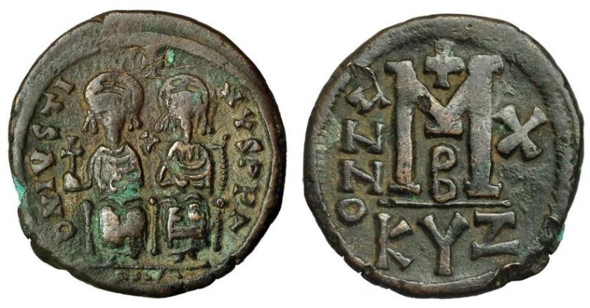 2326   -  IMPERIO BIZANTINO. JUSTINO II. Follis. Cízico. B. Año reinal X. DOC-123c. AE 15,80 g. 31,7 mm. DOC-123c. Leves oxidaciones. MBC-/MBC.