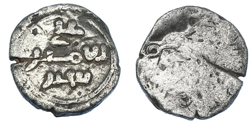 2352 - ACUÑACIONES HISPANO-ÁRABES. ALMORÁVIDES. 1/2 quirate. Ali ibn Yusuf y emir Sir. S/C. S/F. AR 0,48. 8,3 mm. V-1770. Grieta. MBC-.