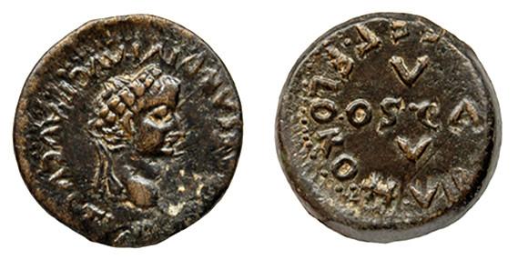 240   -  OSCA. Semis. Tiberio. A/ Cabeza laureada a der.; TI CAESAR DIVI AVGVSTVS. R/ V/ OSCA/ V, alrededor (HOSPITE) ET FLORO II VIR. AE 6,06 g. 21 mm. RPC-298. APRH-298. ACIP-3228. CC-4683, mismo ejemplar. Pátina oscura. MBC+. Muy rara.