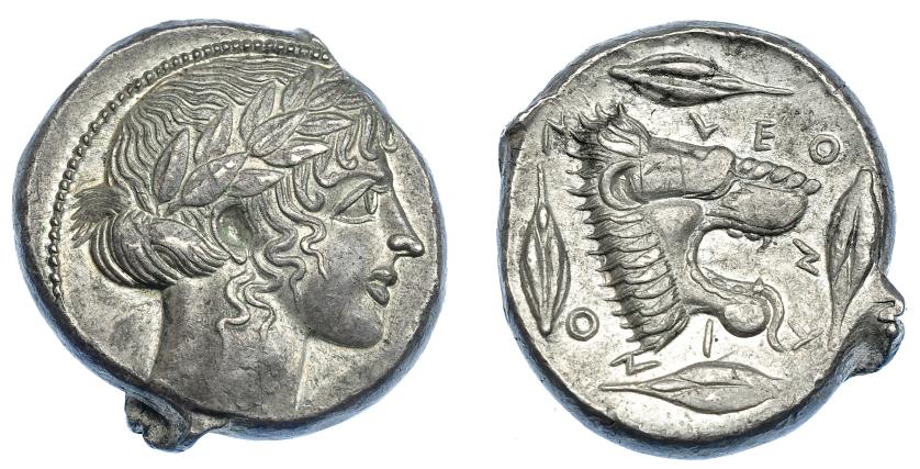 378   -  GRECIA ANTIGUA. SICILIA. Leontini. Tetradracma (c. 450 a.C.). A/ Cabeza laureada de Apolo a der. R/ Cabeza de león a der. con mandíbula abierta y lengua fuera, alrededor cuatro granos de cebada y ley. griega LEO-N-T-I-NO-N. AR 17,27 g. 26,1 mm. COP- 346 ss. SNG ANS 222. SBG-832. EBC. Ex NAC 59 (2011), lote 521, ex NAC 8 (1995), lote 135. 