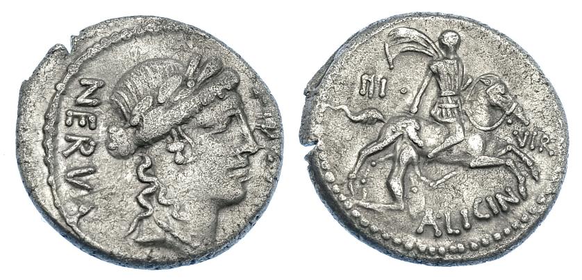 416   -  REPÚBLICA ROMANA. LICINIA. Roma (47 a.C.). R/ Jinete cogiendo del pelo a un cautivo; en campo III VIR, debajo A LICIN. AR 3,89 g. 17,2 mm. CRAW-454,1. FFC-808. Plata porosa. MBC/MBC+. Rara.