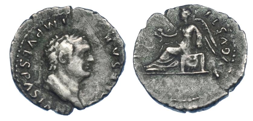 465   -  IMPERIO ROMANO. TITO. Quinario. Roma (75 d.C.). A/ Busto laureado a der.; T CAESAR IMP VESPASIAN. R/ Victoria sentada a izq. con corona y palma; (VICTORIA) AVGVSTI. AR 1,59 g. 14,7 mm. RIC-94. Rayitas. MBC-. Rara.