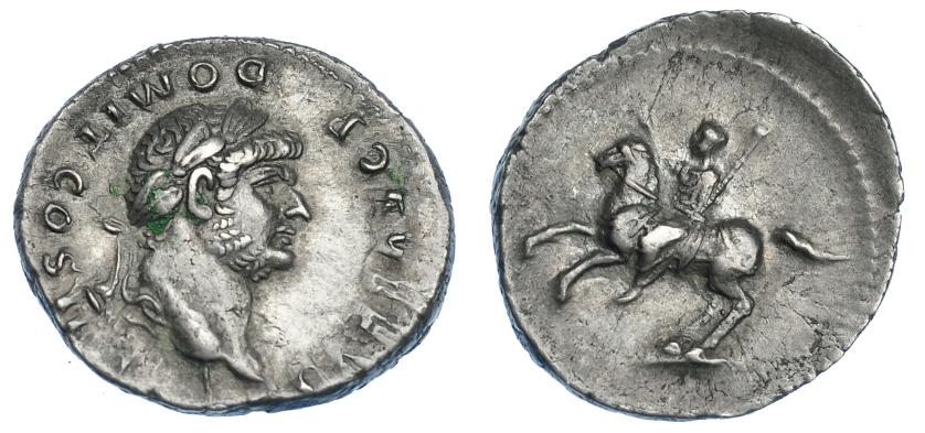 470   -  IMPERIO ROMANO. DOMICIANO (bajo Vespasiano). Denario. Roma (73-75 d.C.). A/ Cabeza laureada a der.; CAES AVG F DOMIT COS II. R/ Domiciano a caballo a izq. con mano levantada y sosteniendo cetro. AR 3,43 g. 20,5 mm. RIC-680. Leves oxidaciones. MBC+. Muy escasa.