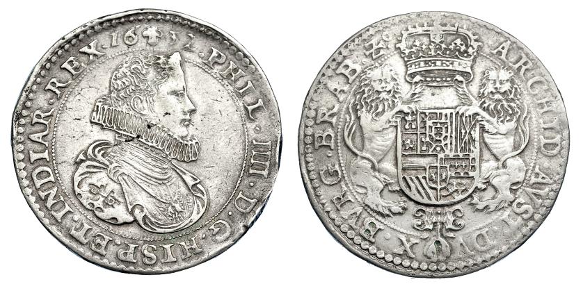 907   -  COLECCIÓN DE DUCATONES Y PATAGONES DE DOBLE PESO. FELIPE IV.  Doble ducatón. 1632. Bruselas. A/ . PHIL. IIII. D. G. HISP. ET. INDIAR. REX. R/ . ARCHID . AVST. DV-X. BVRG . BRAB . Zc. AR 64,63 g. DEL-275A (R2). DAV-4443. Golpecitos en canto. MBC. Muy rara.