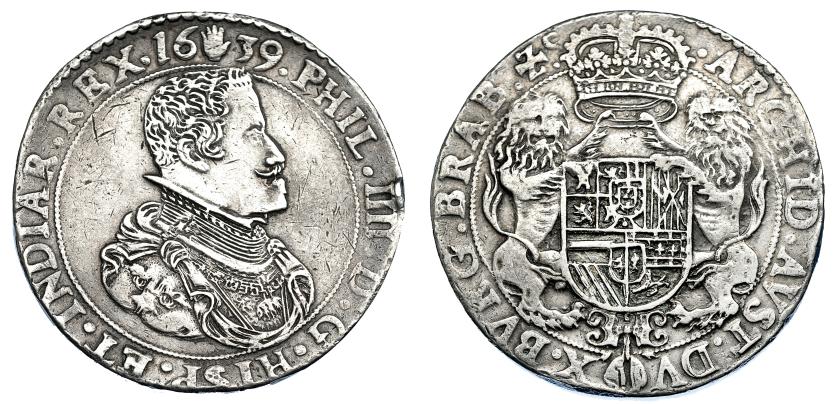 909   -  COLECCIÓN DE DUCATONES Y PATAGONES DE DOBLE PESO. FELIPE IV.  Doble ducatón. 1639. Amberes. A/ . PHIL. IIII. D. G. HISP. ET. INDIAR. REX. R/ . ARCHID . AVST. DV-X. BVRG . BRAB . Zc. AR 64,65 g. DEL-284a (R1). DAV-4453. 3 golpecitos en canto. Pequeñas marcas. MBC. Muy rara.