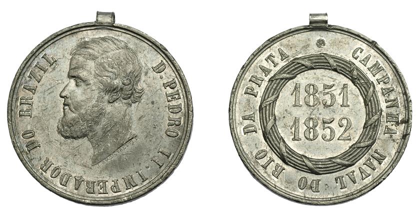 1005   -  MEDALLAS Y CONDECORACIONES. BRASIL. Pedro II. Campaña naval do Rio da Plata (1851-1852). Metal blanco 31mm. Rayas y golpes en canto. MBC+/EBC-.