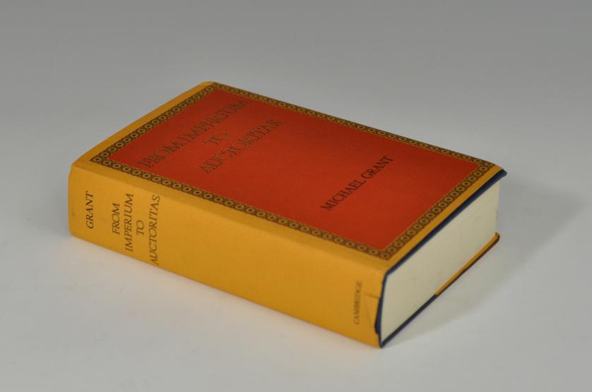 1024   -  LIBROS. M. Grant, From Imperium to Auctoritas, Cambridge, 1978. Tapa dura. 