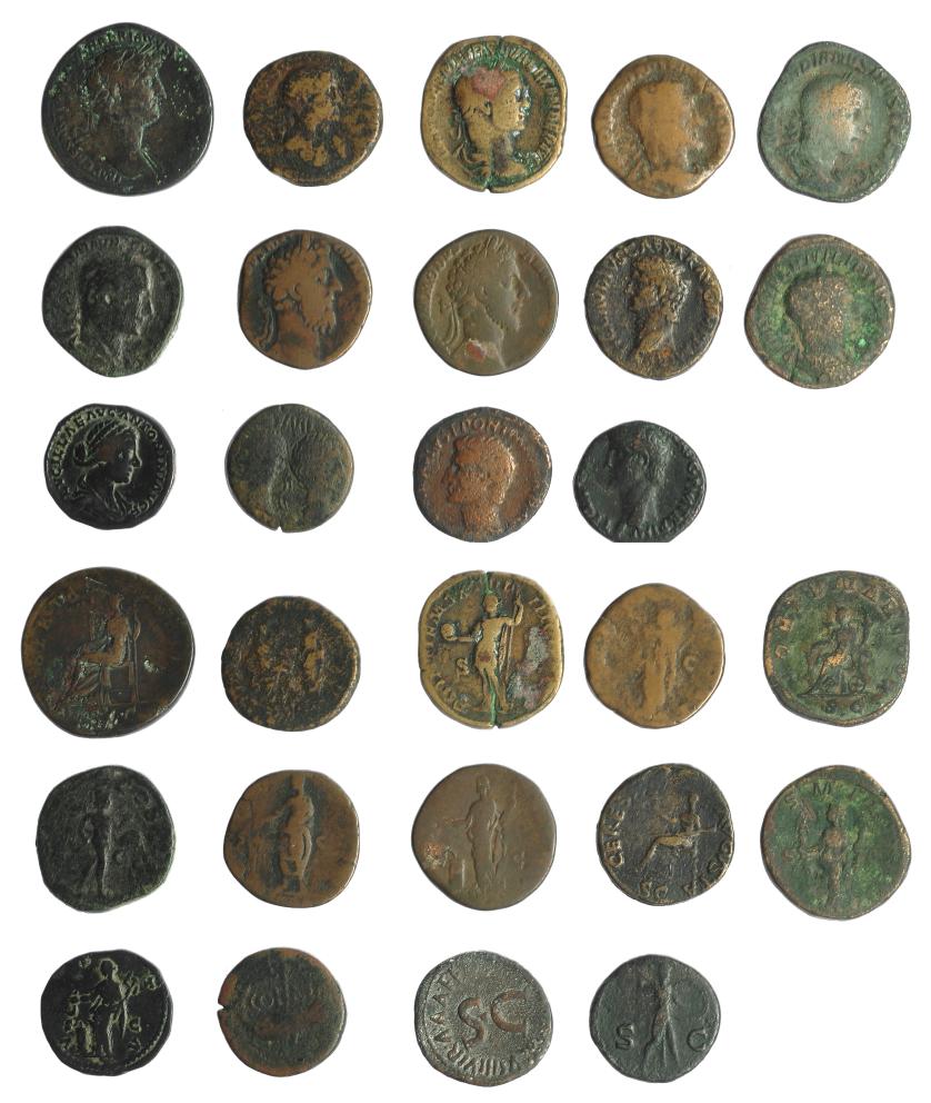 261   -  IMPERIO ROMANO. Lote de 14 monedas: ases (5), dupondio (1) y sestercios (8).De MC a MBC-.