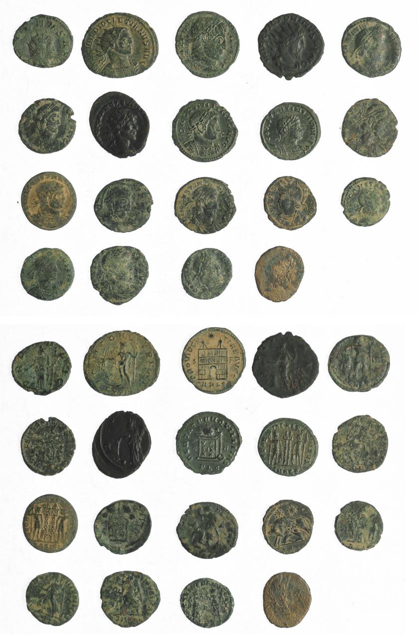 280   -  IMPERIO ROMANO. Lote de 19 monedas: follis reducidos (15) y antoninianos (4). De RC a MBC+.