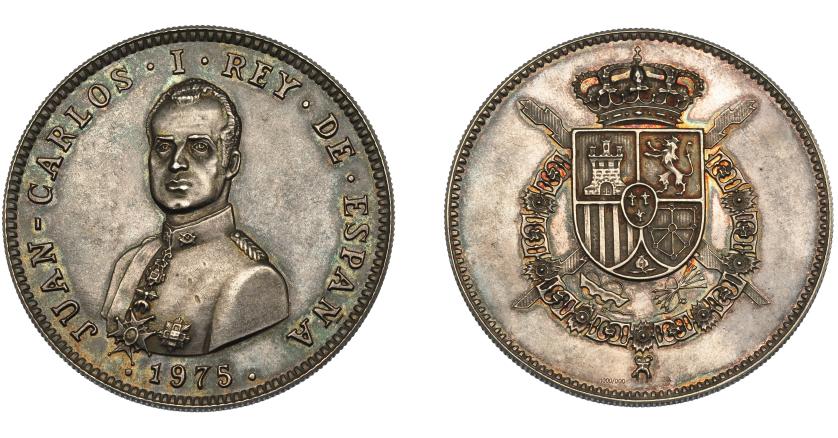 791   -  JUAN CARLOS I. Medalla. 1975. AR 55 mm. Con marcas de platero en rev. SC.