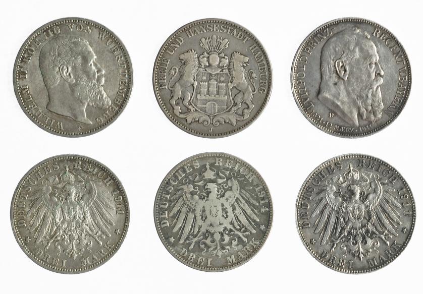 804   -  MONEDAS EXTRANJERAS. ALEMANIA Y ESTADOS ALEMANES. Lote de 3 monedas de 3 marcos 1911 (2) y 1914 (1). MBC-/MBC+.