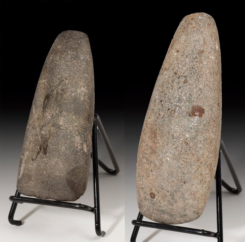 2005   -  ARQUEOLOGÍA. PREHISTORIA. Neolítico y Neolítico-Calcolítico. Lote de 2 hachas pulimentadas (ca. 5400-5000 a.C.). Roca metamórfica y cuarcita. Longitud 15,5 y 12,5 cm.