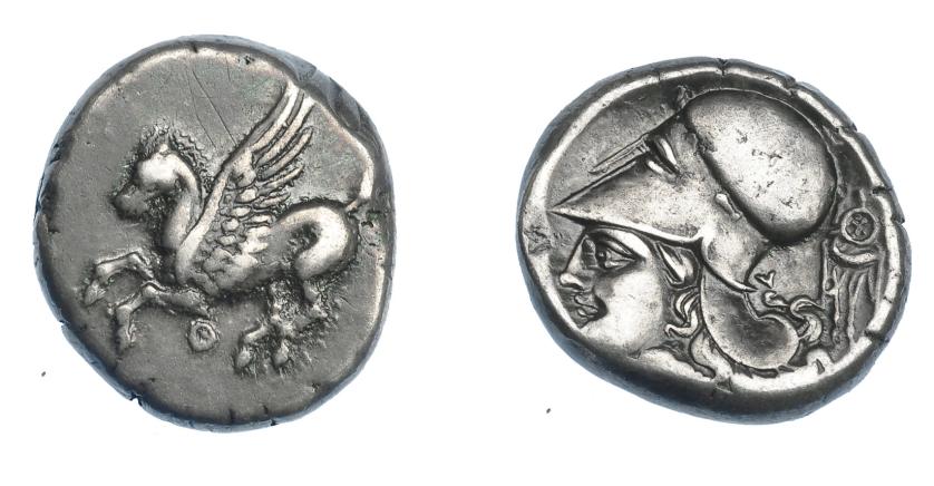 400   -  GRECIA ANTIGUA. ACARNANIA. Thyrreium. Estátera (350-300 a.C.). A/ Pegaso  volando a izq., debajo q. R/ Cabeza de Atenea con casco corintio a izq., detrás pendiente. AR 8,22 g. 20,3 mm. COP-410. SBG-2301. Pequeñas marcas. MBC. Ex col. Guadán 2018.