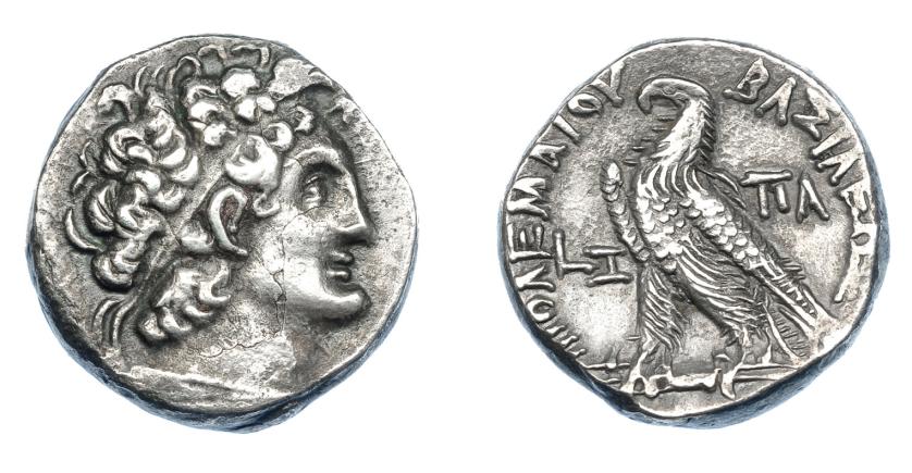 454   -  GRECIA ANTIGUA. EGIPTO. Reino Ptolemaico. Ptolomeo XII. Tetradracma (75-74 a.C.). A/ Cabeza diademada y con égida a der. R/ Águila sobre haz de rayos a izq., en campo año de reinado LZ, PA. AR 13,50 g. 23,7 mm. COP-380. SBG-7944 (vte. fecha). MBC+/EBC-. Ex col. Guadán 2732.