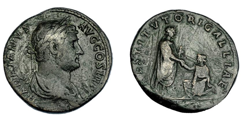 542   -  IMPERIO ROMANO. ADRIANO. Sestercio. Roma (134-138). A/ Busto laureado y drapeado a der. R/ Adriano  a der. con volumen y levantando a Galia; RESTITVTORI GALLIAE, (S)C en exergo. AE 26,53 g. 31,4 mm. RIC-1848. Leves erosiones en anv. y rayas en rev. MBC/MBC-.