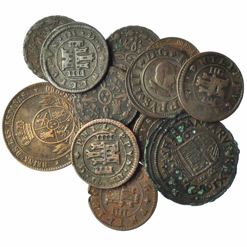870   -  FERNANDO VII. Lote de 13 monedas: 16 y 8 maravedís de Felipe IV; 4 maravedís (5: 1604-1618), 2 maravedís de Fernando VII (4), 2 1/2 y 1 céntimo de escudo de Isabel II. De BC+ a EBC-.