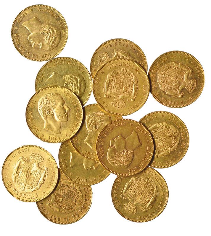 940   -  ALFONSO XII. Lote 13 monedas de 25 pesetas: 1876 (2), 1877 (7), 1878 DEM (1), 1880 (2), 1881 (1). Calidad media EBC. 