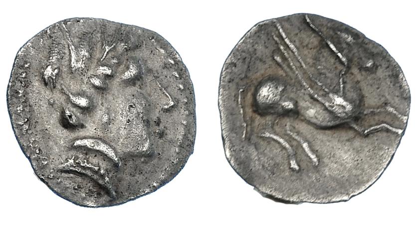 114   -  HISPANIA ANTIGUA. Divisores de imitación emporitana. Hemióbolo. A/ Cabeza femenina con tocado vegetal a der. R/ Pegaso volando a der. AR 0,38 g. 11,6 mm. ACIP-511. CC-910, mismo ejemplar. MBC+. 