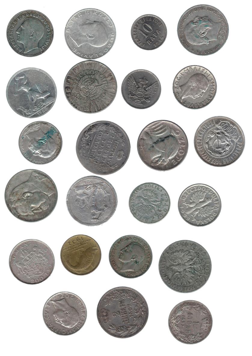 3366   -  MONEDAS EXTRANJERAS. Lote de 23 monedas: Rusia -50 kopeks y 1/2 rublo (3)-, Rumanía -200 lei-, Polonia -10 penning, 1,5 zloty (3), 2 zloty  (2)-, Yugoslavia -1 dinar de (2), 10 dinar (2), 20 dinar-, Montenegro -2 perpera, 1 perpera, 10 para y, 20 para , y 1 franga de Albania (2). MBC/SC.
