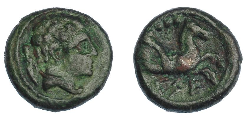 177   -  HISPANIA ANTIGUA. KESE-TARRACO. Cuarto. A/ Cabeza masculina a der., detrás punta de lanza. R/ Prótomo de Pegaso a der., encima tres glóbulos, debajo KeSE. AE 1,96 g. 11,6 mm. I-2328. ACIP-1149. Pátina verde. MBC-. Muy escasa.