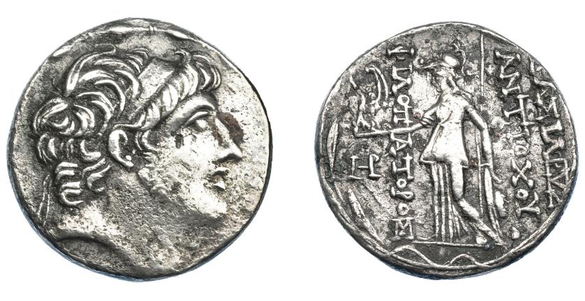 303   -  GRECIA ANTIGUA. REINO SELÉUCIDA. Antíoco IX. Siria. Tetradracma (115-95 a.c.). A/ Cabeza diademada a der. R/ Atenea a izq.; (B)ASILEWS/ ANTIOXOU/ FILOPATOROS, delante monograma, todo dentro de láurea. Ar 14,57 g. 27,1 mm. COP-no. SBG-7160 vte. monograma. Porosidades. MBC-. Ex colección Guadán 2558.