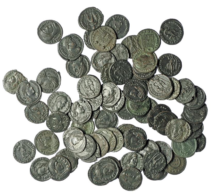 372   -  IMPERIO ROMANO. Lote de 78 AE-3: Constancio (3), Constantino I (12), Constantino II (3), Valentiniano (26), Valente (34), Graciano (1), Constante (1). Calidad media EBC-/EBC.