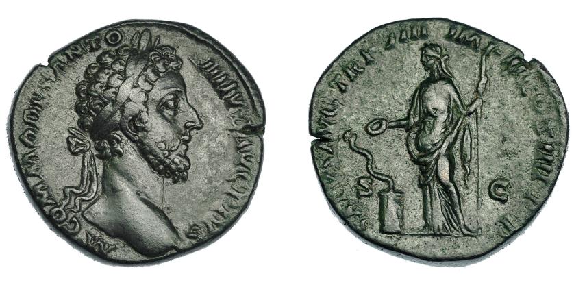 430   -  IMPERIO ROMANO. CÓMODO. Sestercio. Roma (183). A/ Cabeza laureada a der.; M. COMMODVS ANTONINVS AVG. R/ Salus a izq. con cetro y pátera ofrendando en altar con serpiente ante ella; SALVS AVG TR P VIII IMP V COS IIII P P, S-C. AE 21,94 g. 31,20 mm. RIC-356. Pátina verde. MBC+/MBC.