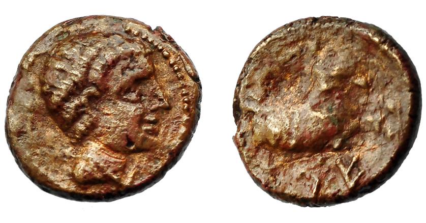 110   -  HISPANIA ANTIGUA. KESE. Cuadrante. A/ Cabeza masculina con cuello vestido a der., detrás ¿punta de lanza? R/ Prótomo de Pegaso a der., encima tres glóbulos (no visibles) debajo KeSE. AE 2,29 g. 13,4 mm. I-2331? ACIP-1149? MBC/BC. Muy escasa.