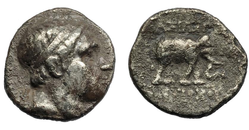 159   -  GRECIA ANTIGUA. REINOS HELENÍSTICOS. SELEÚCIDAS. Antíoco III. Dracma. A/ Cabeza diademada a der. R/ Elefante a der., encima BASILEWS/ANTIOUOU poco visible, delante monograma no visible. AR 3,55 g. 15,7 mm. Superficies erosionadas. BC+/BC.