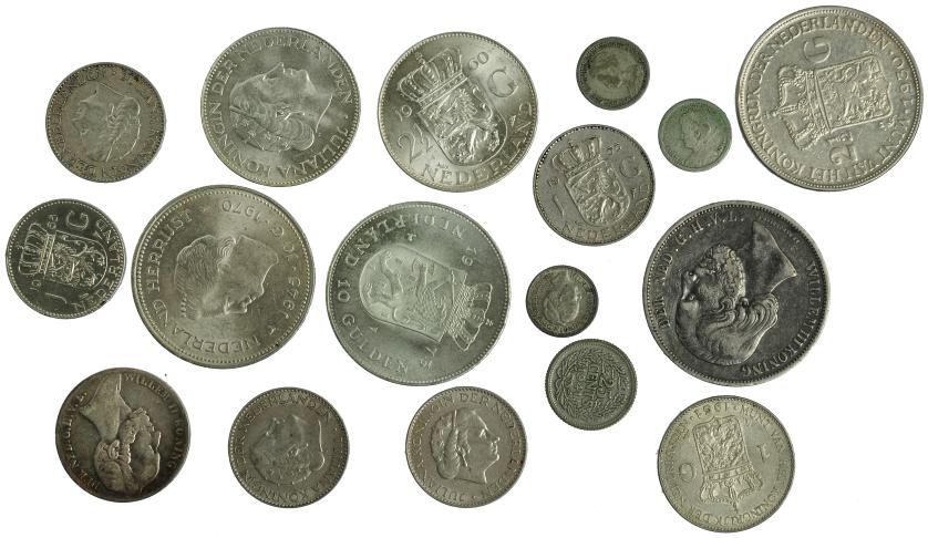728   -  MONEDAS EXTRANJERAS. PAÍSES BAJOS. Lote de 17 monedas. De BC+ a SC.