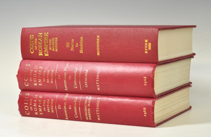 785   -  LIBROS. Lote de 3 libros: Mattingly, H. Coins of the Roman Empire in the British Museum. Vol. III. Nerva to Hadrian, London, 2005, y Vol IV. Antoninus Pius to Commodus. Catalogue. Introduction. 1968 (2 vols.). Indexes. Plates. London. Tapa dura.