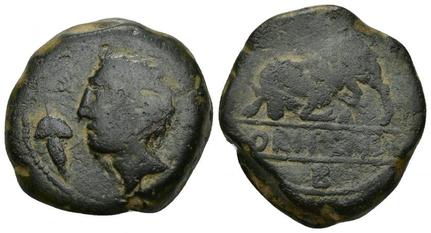 112   -  HISPANIA ANTIGUA. ORIPO. As. A/ Cabeza masculina a izq., delante racimo de uvas. R/ Toro embistiendo a izq., encima creciente (no visible); debajo entre líneas ORIPENSE y debajo B. AE 27,97 g. 30,03 mm. I-1899. ACIP-2458. Pátina oscura. BC+/BC. Muy rara. 