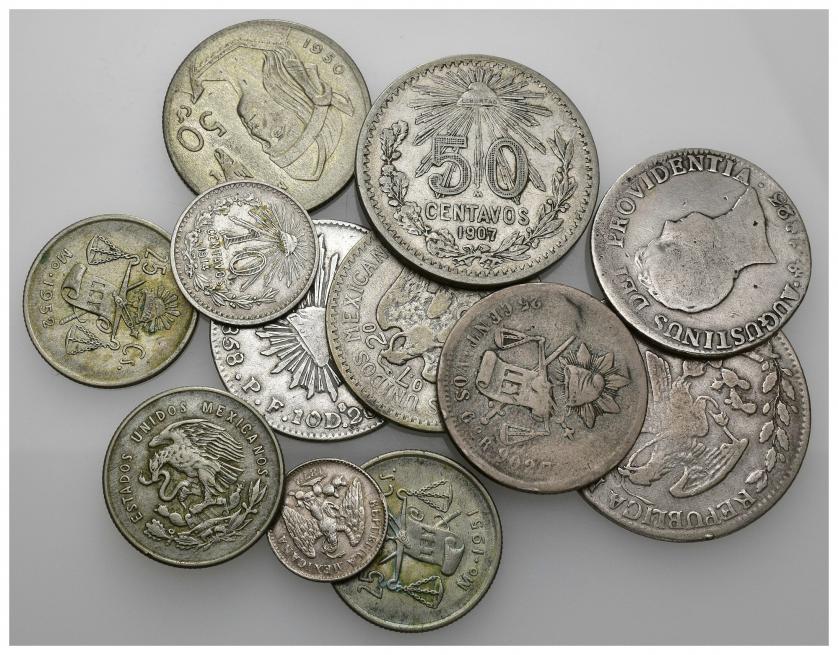 3481   -  MONEDAS EXTRANJERAS. MÉXICO. Lote de 13 de monedas: 4 reales (Guanajuato 1863); 2 reales (2: 1823 Iturbide y Guamajuato 1858); 5 centavos (1872: 10 centavos, 1914), 20 centavos 1940); 25 centavos (4: 1887, 1950, 1951 y 1952); 50 centavos (3: 1907, 1921 y 1950). BC+/EBC.