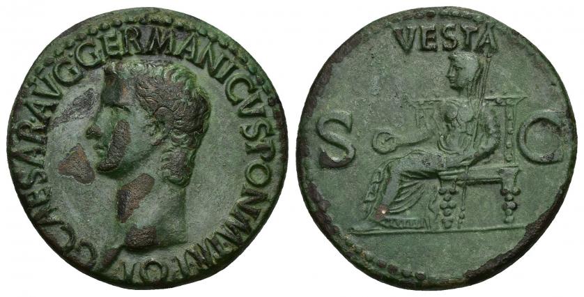 396   -  IMPERIO ROMANO. CALÍGULA. As. Roma (37-38 d.C.). A/ Cabeza a izq.; C CAESAR AVG GERMANICVS PON M TR POT. R/ Vesta entronizada a izq. con pátera y cetro; VESTA, S-C. AE 10,8 g. 28,2 mm. RIC-38. Pátina verde con erosiones. MBC.