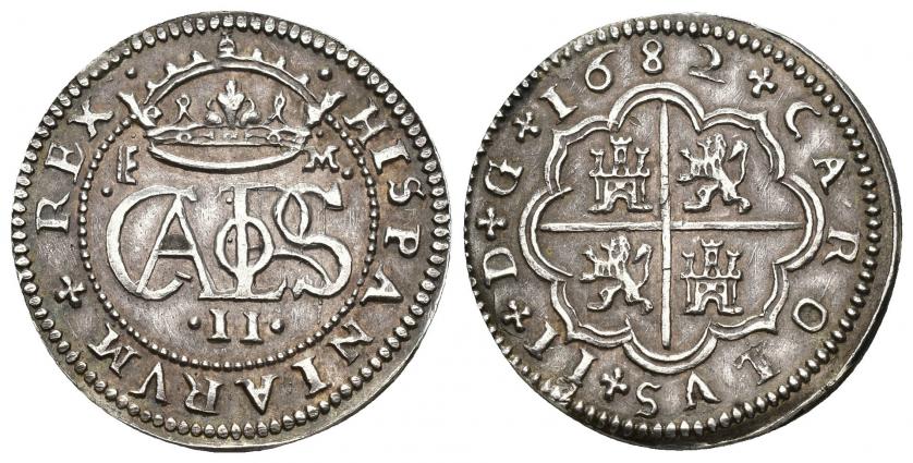 696   -  CARLOS II. 2 reales. Segovia. 1682. M. AR 6,53 g. 26,1 mm. AC-442. EBC-.