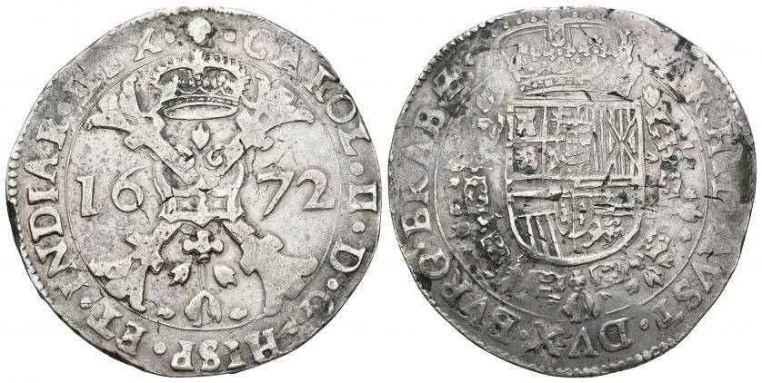 710   -  CARLOS II. Patagón. 1672. Bruselas. A/ CAROL II D G HISP ET INDIAR REX. R/ ARCHID AVST DVX BVRG BRAB Zc. AR 27,61 g. 43,06 mm. Vanhoudt-698.BS. DEL I-343. MBC.