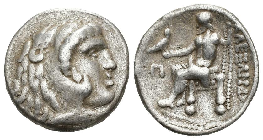 182   -  GRECIA ANTIGUA. CELTAS DEL DANUBIO. Tetradracma. Imitación Alejandro III. A/ Cabeza de Herakles a der. R/ Zeus entronizzado, delante P. AR 15,78 g. 25,5 mm. SBG-210. BC+. 