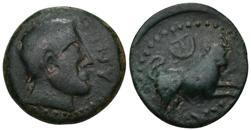 4   -  HISPANIA ANTIGUA. ASIDO. As. A/ Cabeza masculina con ínfulas a der.; delante ASIDO. R/ Toro saltando a der.; encima creciente y estrella, debajo ´sdnbl. AE 18,48 g. 28,9 mm. I-153. ACIP-913. Pátina verde oscuro. BC+/MBC-. Muy escasa. Ex Vico 119, lote 22.