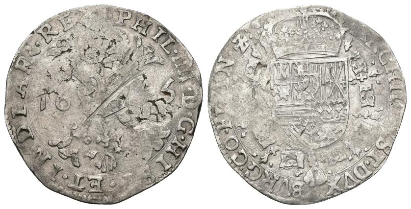 513   -  FELIPE IV. Patagón. 16(-)5. ¿Brujas? (marca de ceca no visible). AR 27,67 g. 42,3 mm. Vanhoudt-645. Delm-297? Rayas en anv. MBC-. 