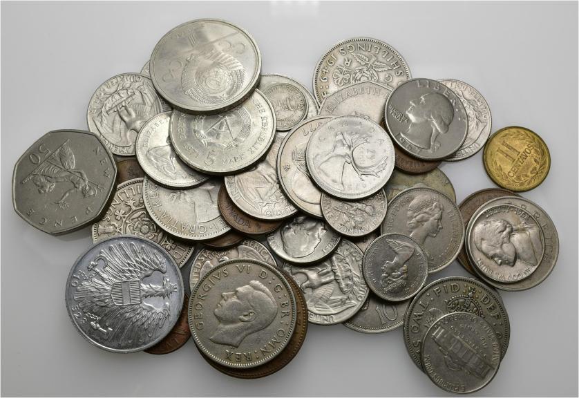 616   -  MONEDAS EXTRANJERAS. Lote de 42 monedas de diferentes países de América y Europa: Colombia (2), México (1), Canadá (5), EE. UU. (16), Austria (2), R.D.A. (1), U.R.S.S. (1), Reino Unido (14). De MBC a SC.