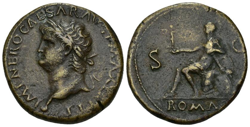 140   -  IMPERIO ROMANO. NERÓN. Sestercio. Lugdunum (62-68 d.C.). A/ Cabeza laureada a izq.; IMP NERO CAESAR AVG P MAX TR P P P. R/ Roma sentada a izq. con Victoria y parazonium,detrás armas, en campo S-C, en exergo ROMA.  AE 25,34 g. 35 mm. RIC-592. Pequeña grieta. MBC+/MBC-.