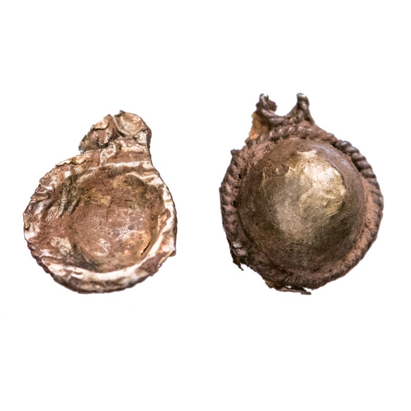 2016 - ARQUEOLOGÍA. ROMA. Imperio Romano. Par de pendientes. Siglos I-II d.C. Oro. Diámetro 1 cm.