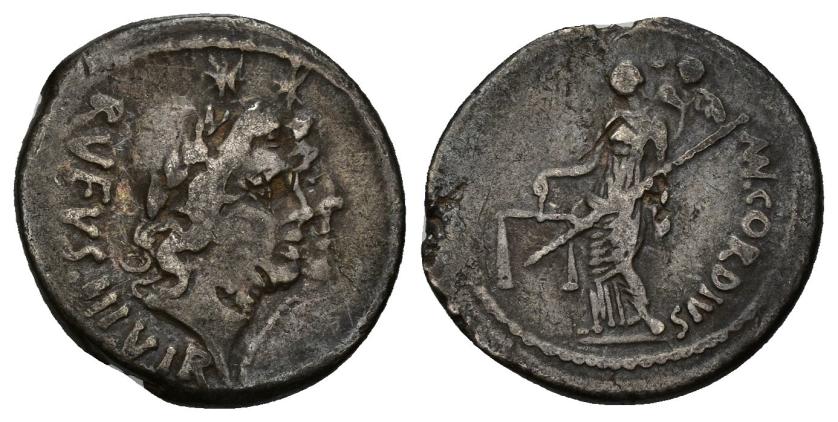 258   -  REPÚBLICA ROMANA. CORDIA. Mn. Cordius Rufus. Denario. Roma (46 a.C.). A/ Cabeza de los Dióscuros con pilei y corona de laurel. Venus con balanza, cetro y Cupido; detrás MN. CORDIVS. SR 3,72 g. 19,3 mm. FFC-603. CRAW-463.1a. Contramarca. MBC-.