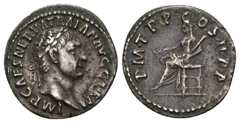 305   -  IMPERIO ROMANO. TRAJANO. Denario. Roma (98-99 d.C.). A/ Cabeza laureada a der.; IMP CAES NERVA TRAIAN AVG GERM. R/ Vesta sentada a izq. con antorcha y pátera; P M TR P COS II P P. AR 3,32 g. 18,7 mm. RIC-9. MBC.