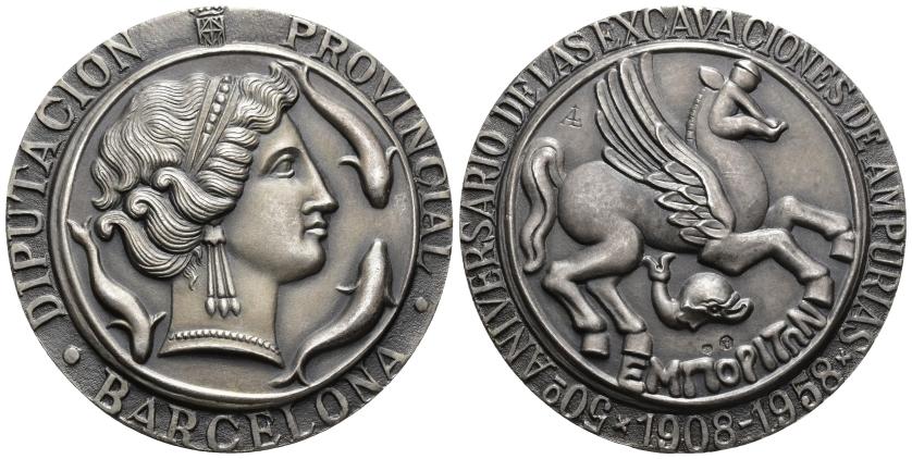 580   -  FRANCISCO FRANCO. Medalla. 50 aniversario de las excavaciones de Ampurias 1908-1958. AR 84 g 50,5 mm. SC.