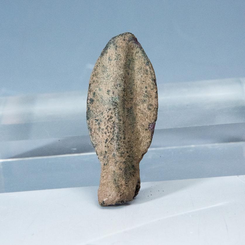 2007   -  ARQUEOLOGÍA. PREHISTORIA. Edad de Bronce Final-Primera Edad del Hierro. Punta de jabalina (900-800 a.C.). Bronce. Longitud 6,1 cm.