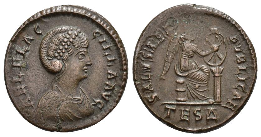 210   -  IMPERIO ROMANO. ELIA FLACILA. Follis. Tesalónica (383-388). A/ Busto diademado y drapeado a der.; AEL FLAC-CILLA AVG. R/ Victoria sentada a der. inscribiendo crismón en escudo sobre columna; SALVS REI PVBLICAE. -/-//TESD. AE 6,01 g. 11,1 mm. RIC-46 subtipo 2. Vanos y grieta. EBC-. 