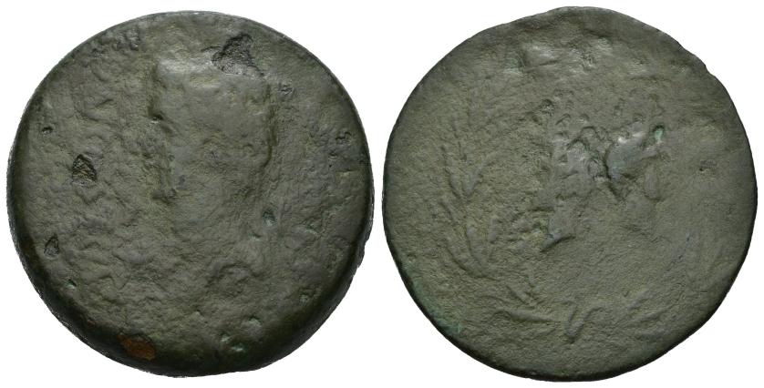 64   -  HISPANIA ANTIGUA. GADES. Augusto. Sestercio. A/ Cabeza laureada a izq., delante AVGVSTVS. R/ Cabezas opuestas de Cayo y Lucio, alrededor láurea, en campo (D/F). AE 37,62 g. 37 mm. I-1384. APRH-96. ACIP-3326. CC-4136, mismo ejemplar. Pátina verde con erosiones. RC/BC-. Muy rara.